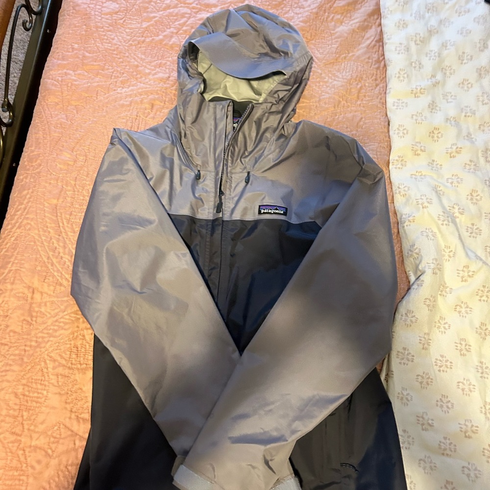 Women’s torentshell rain jacket
